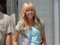 Queens War: Miley Cyrus & Taylor Swift